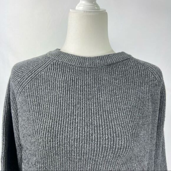 ZARA Womens Small Viscose Knit Crop Gray Sweater Zip In Back - Picture 12 of 12
